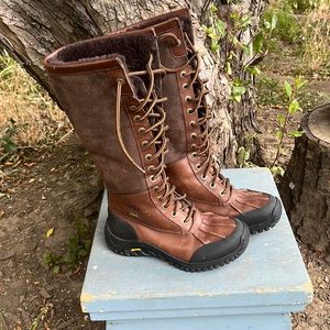 Women’s Adirondack UGG Boots, Size 5, EUC!